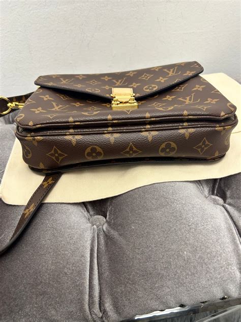 louis vuitton pochette metis kijiji|louis vuitton pochette matisse.